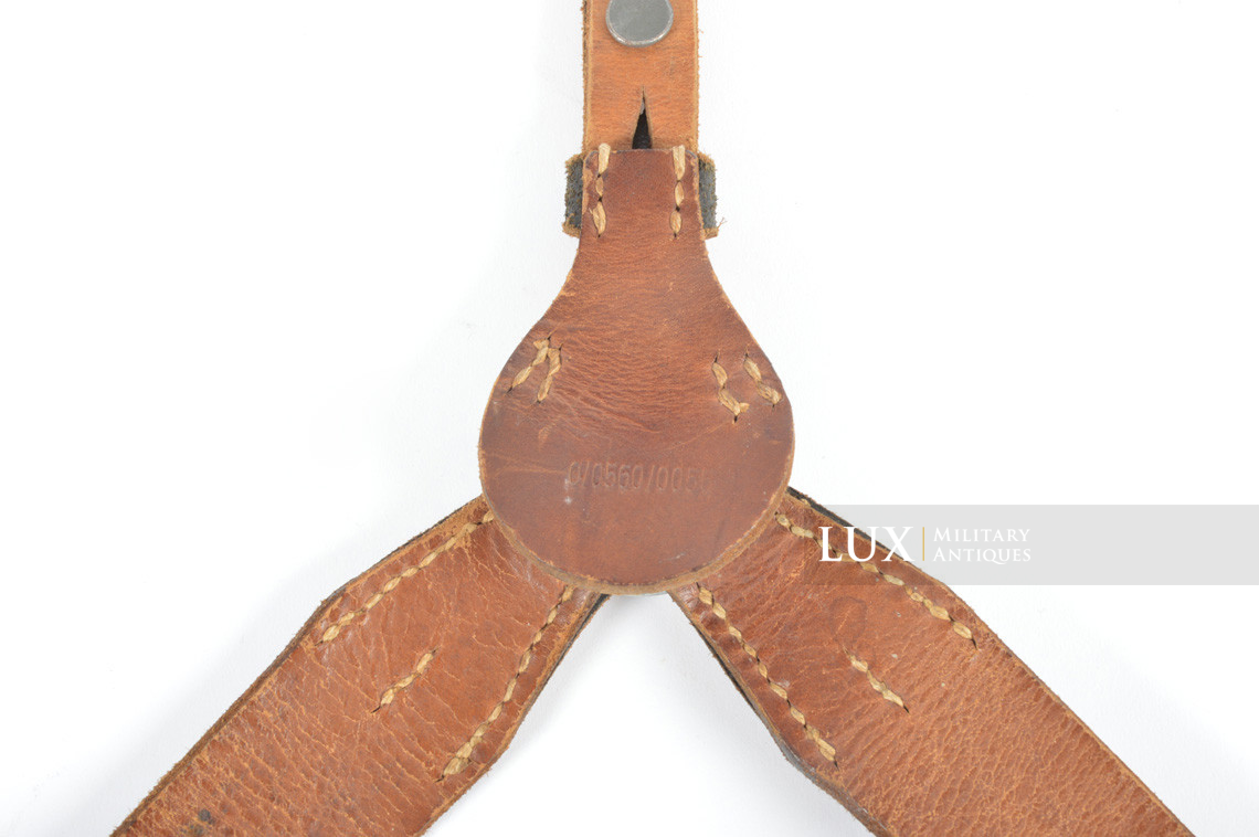 Unissued German late-war leather combat y-straps, RBNr « 0/0560/0055 » - photo 22