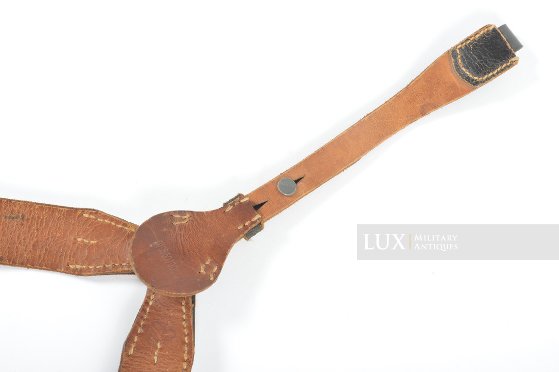 Unissued German late-war leather combat y-straps, RBNr « 0/0560/0055 » - photo 23
