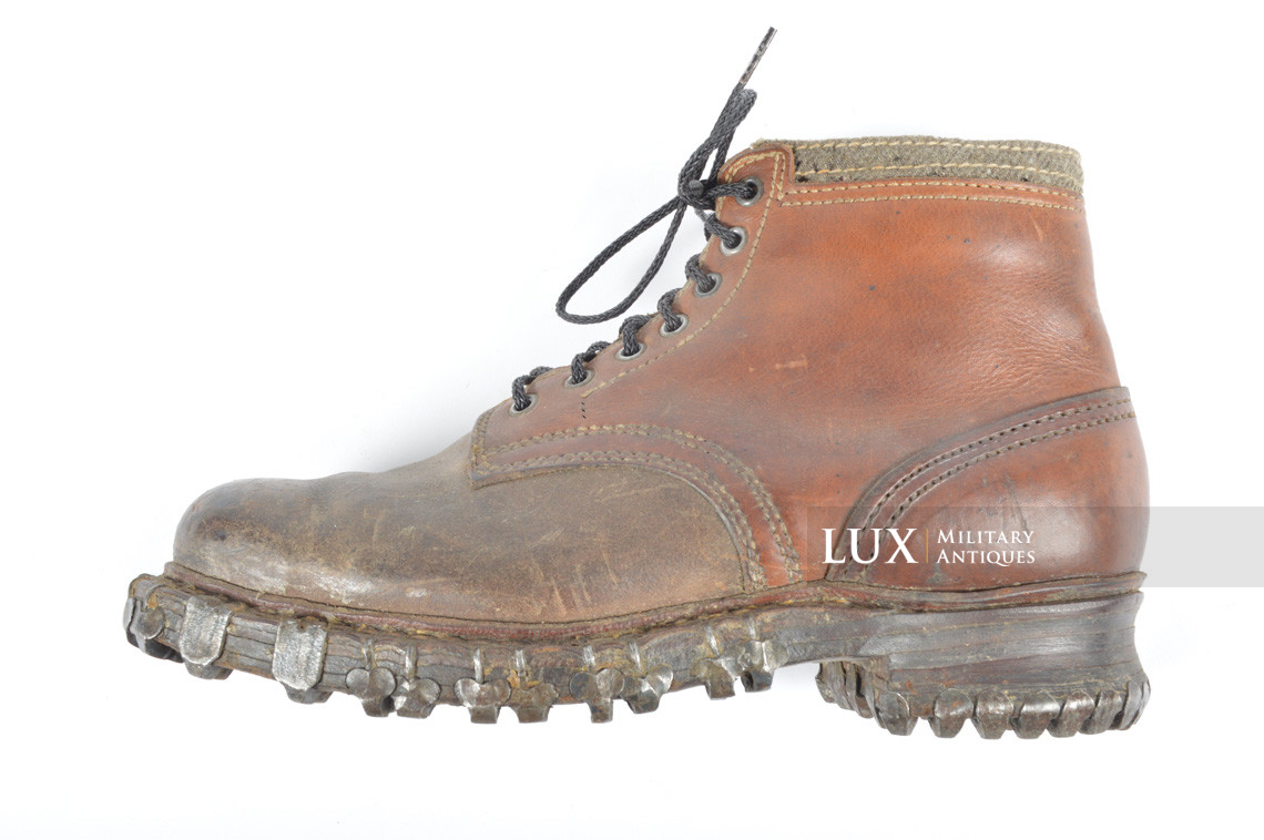 Paire de brodequins allemands des troupes de montagne, « Gebirgsjäger » - photo 8