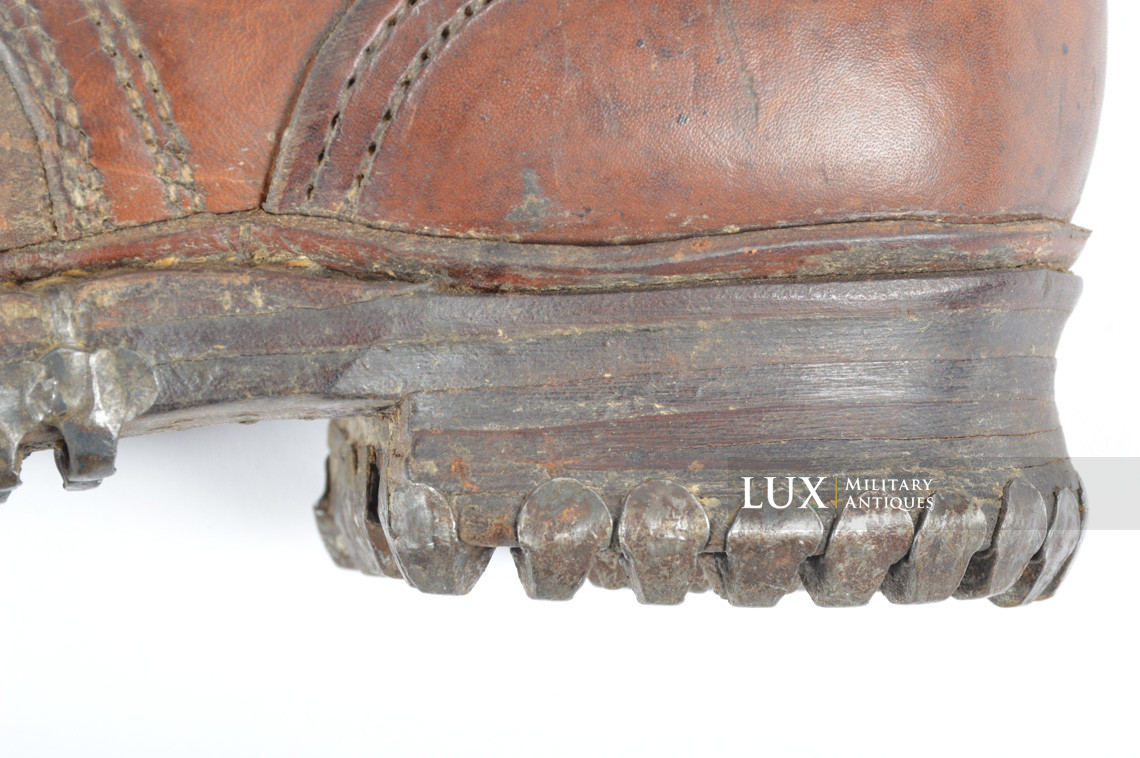 Paire de brodequins allemands des troupes de montagne, « Gebirgsjäger » - photo 12