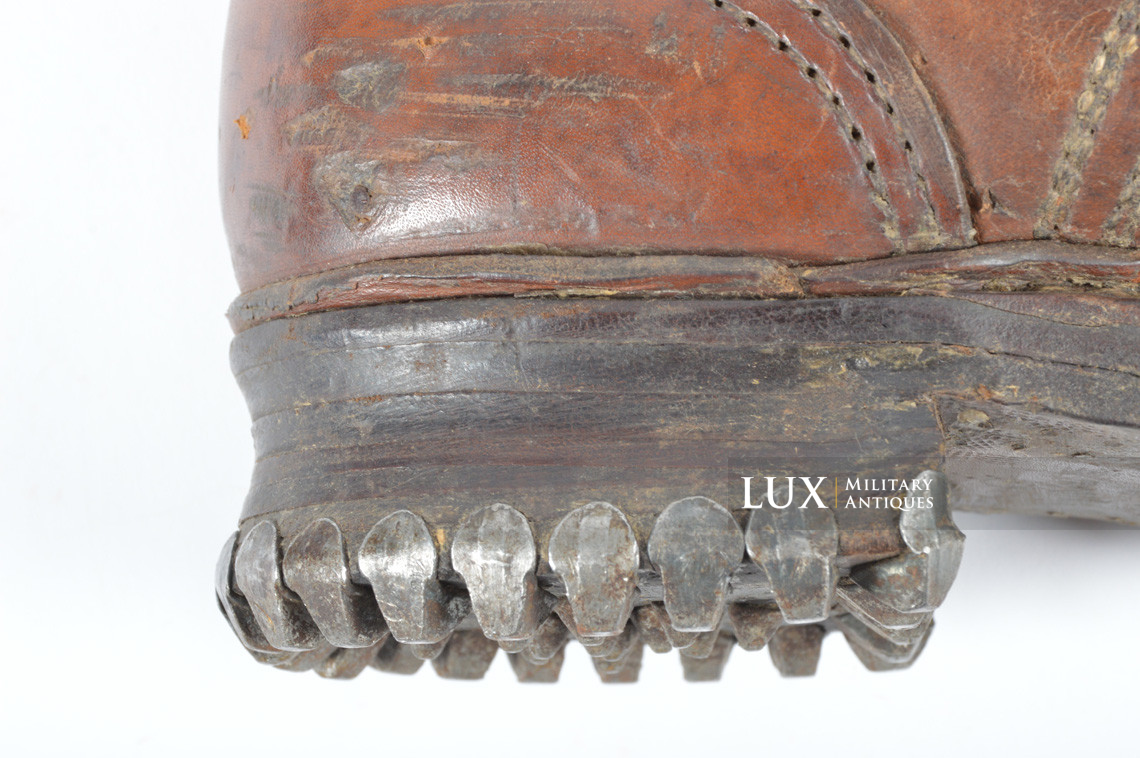 Paire de brodequins allemands des troupes de montagne, « Gebirgsjäger » - photo 16