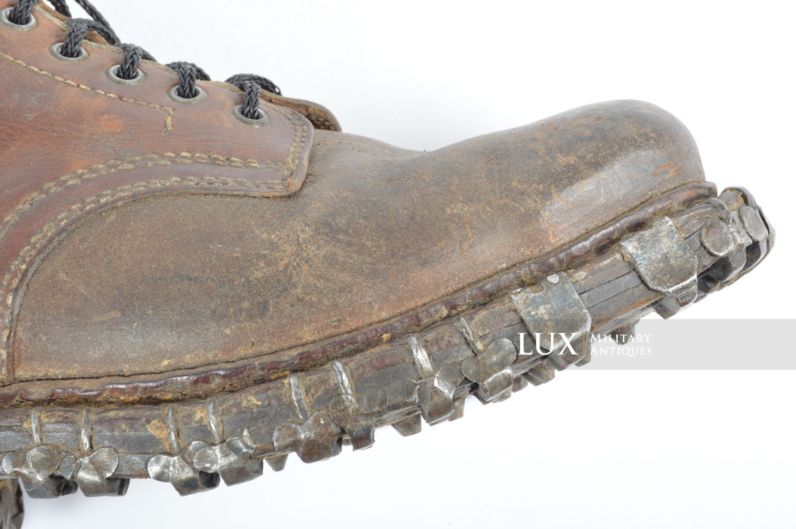Paire de brodequins allemands des troupes de montagne, « Gebirgsjäger » - photo 27