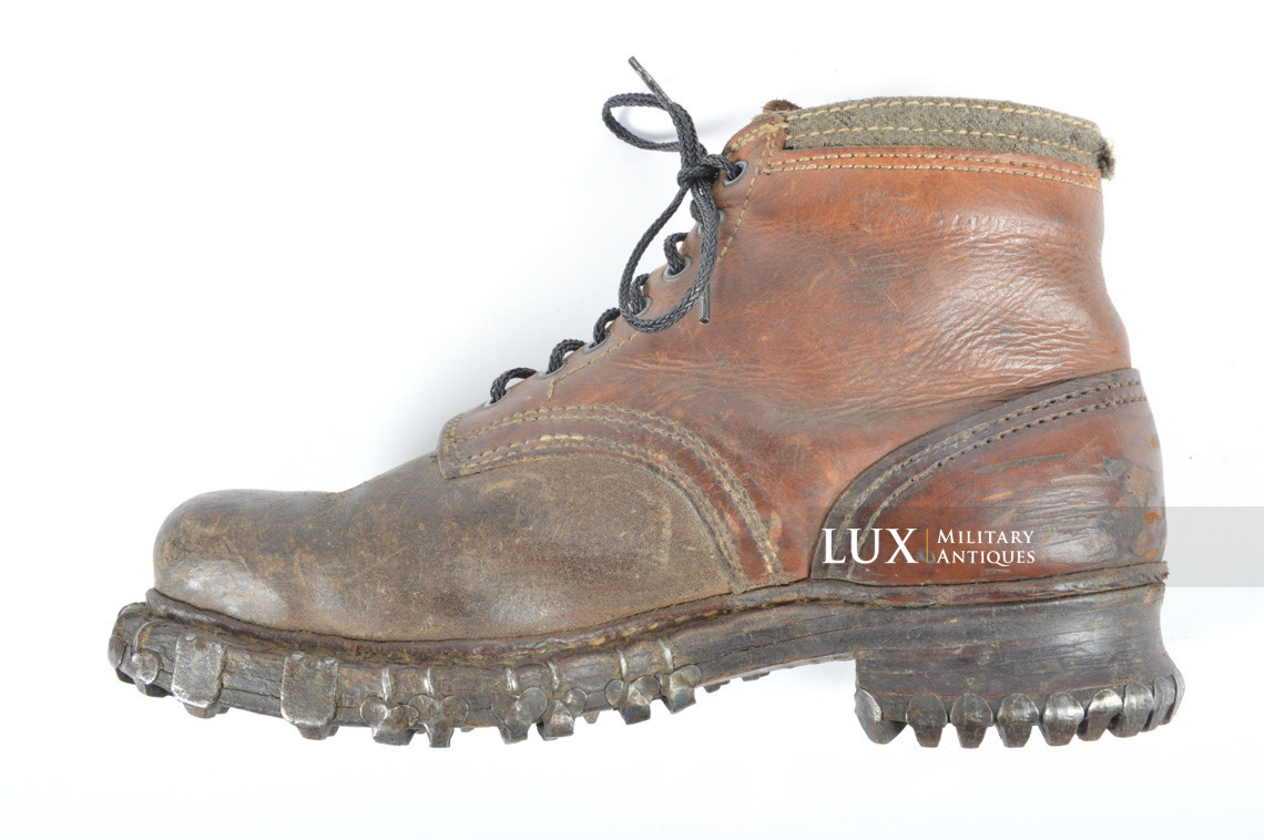 Paire de brodequins allemands des troupes de montagne, « Gebirgsjäger » - photo 28