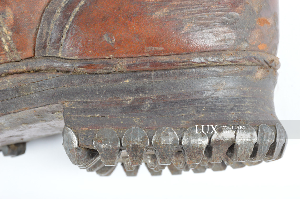 Paire de brodequins allemands des troupes de montagne, « Gebirgsjäger » - photo 30