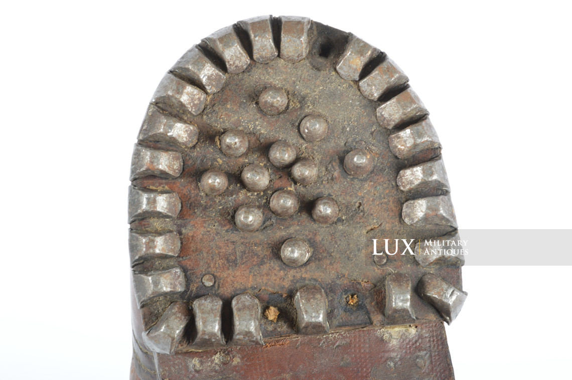Paire de brodequins allemands des troupes de montagne, « Gebirgsjäger » - photo 36