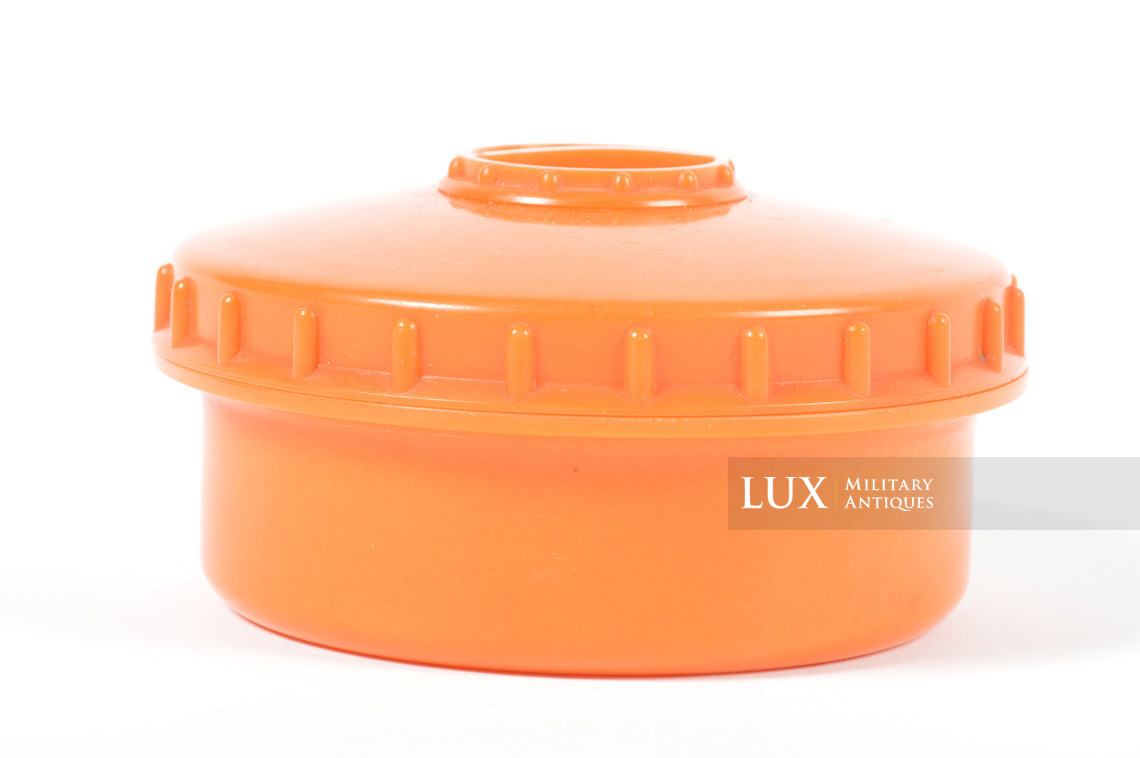 German orange bakelite butterdish - Lux Military Antiques - photo 10