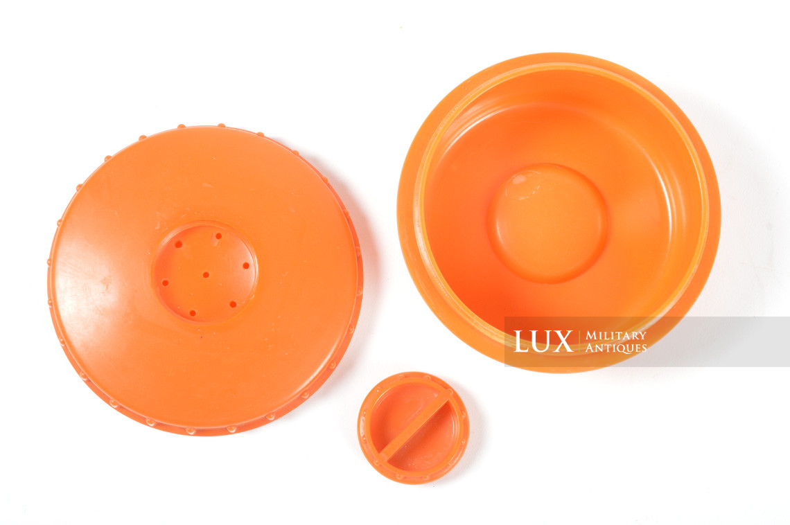 German orange bakelite butterdish - Lux Military Antiques - photo 11