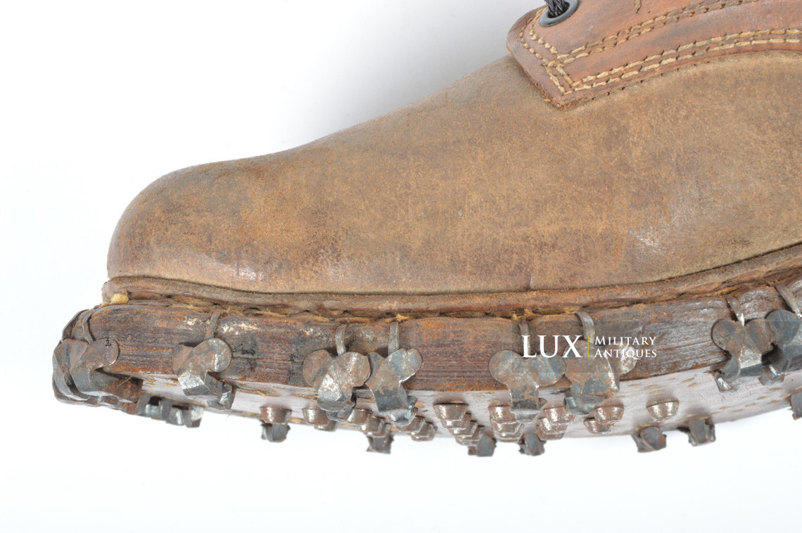 Unissued German mountain trooper's ankle boots, « Gebirgsjäger » - photo 17