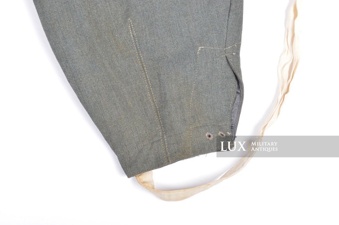 Unissued Heer / Waffen-SS M43 gabardine combat trousers, « Keilhose » - photo 30