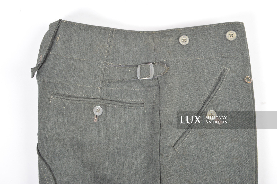 Unissued Heer / Waffen-SS M43 gabardine combat trousers, « Keilhose » - photo 12