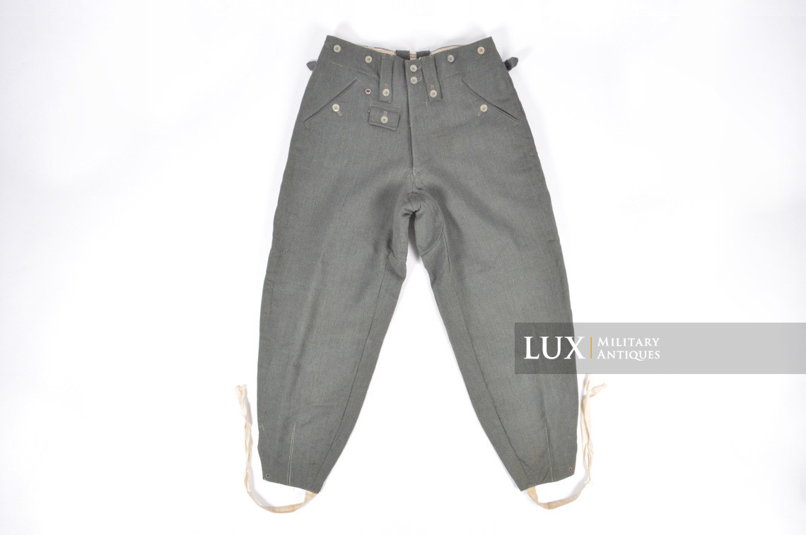 Unissued Heer / Waffen-SS M43 gabardine combat trousers, « Keilhose » - photo 15