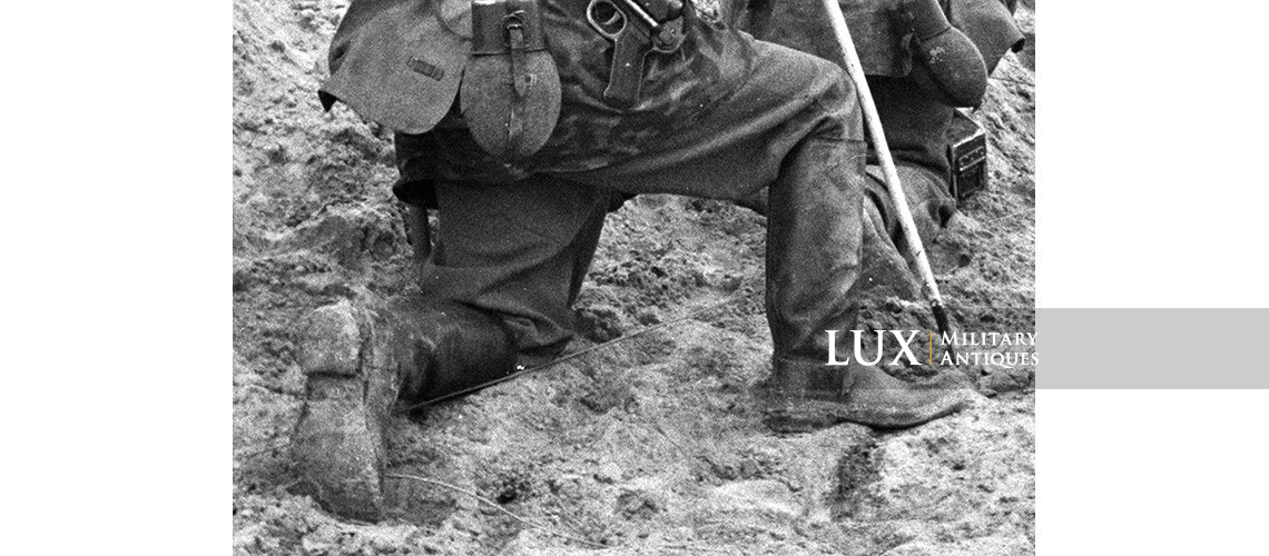 German rubber boots, « 1944 » - Lux Military Antiques - photo 8