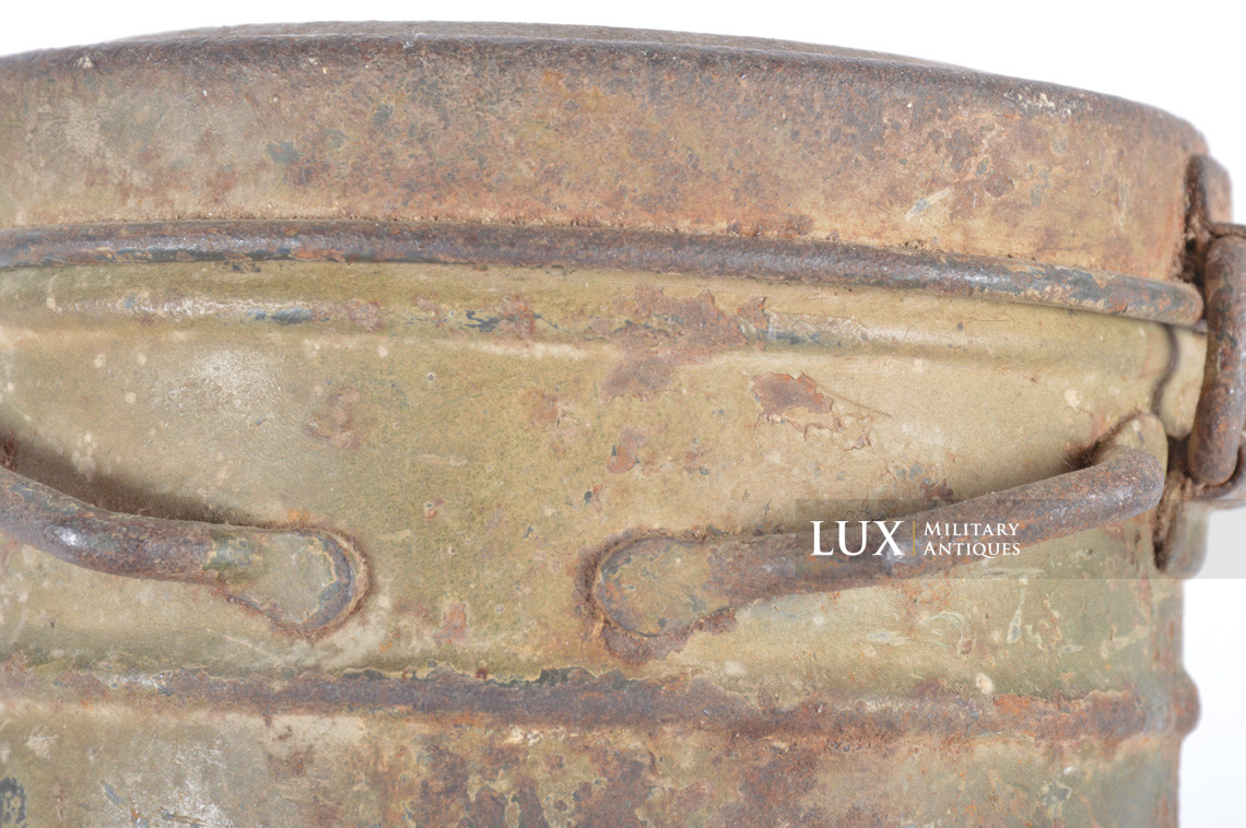 German three tone camouflage gasmask canister, « untouched / as found » - photo 16