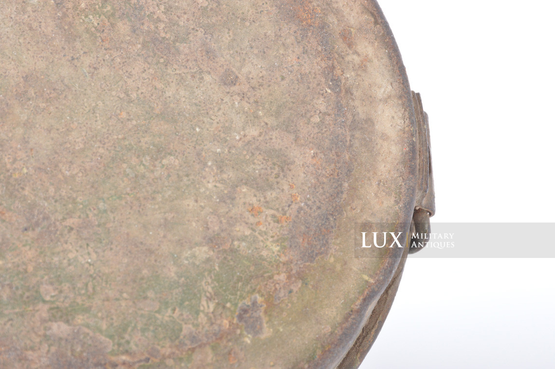German three tone camouflage gasmask canister, « untouched / as found » - photo 22
