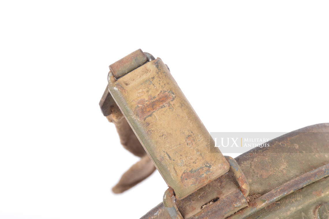 German three tone camouflage gasmask canister, « untouched / as found » - photo 25