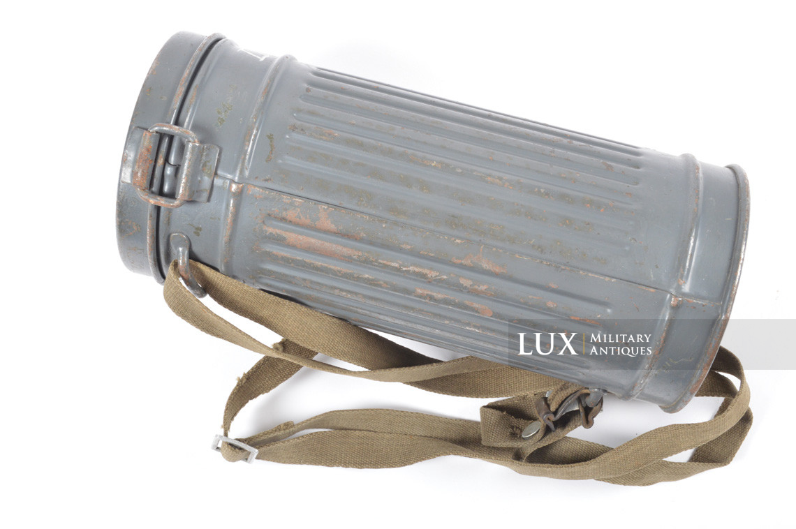 Early German Luftwaffe gas mask canister set, « named » - photo 10