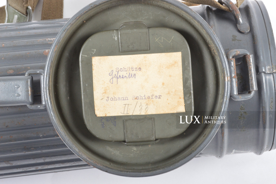 Early German Luftwaffe gas mask canister set, « named » - photo 20