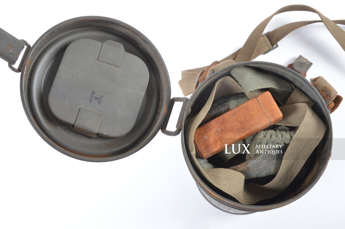 Early German gas mask canister set, « named » - photo 21