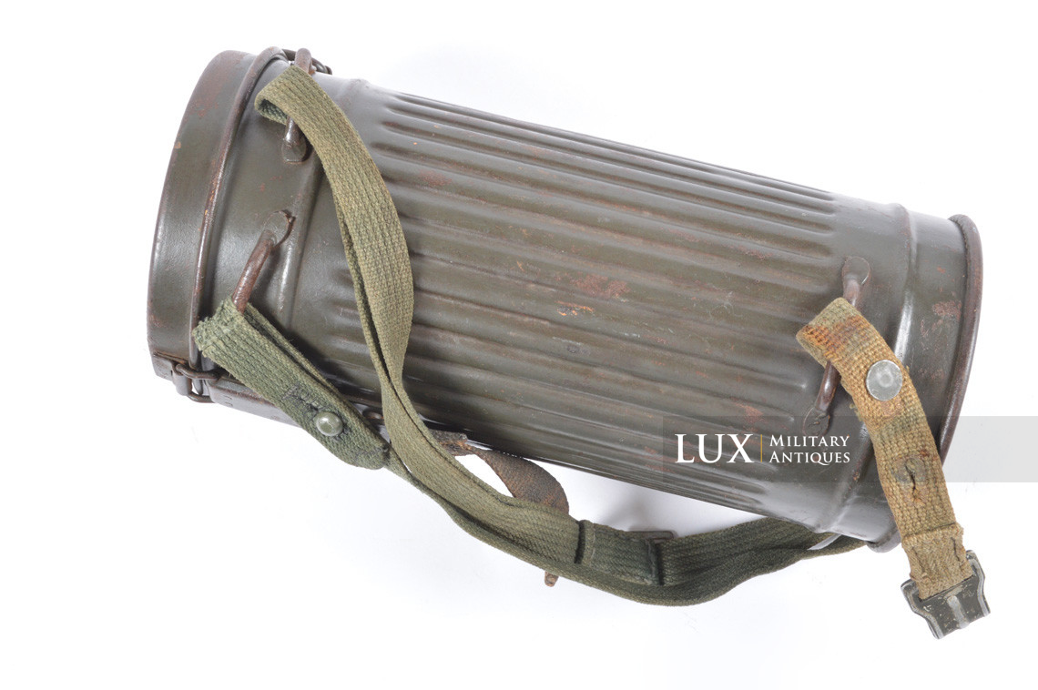 Late-war German gas mask canister set, « named » - photo 9