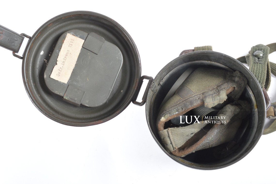 Late-war German gas mask canister set, « named » - photo 16