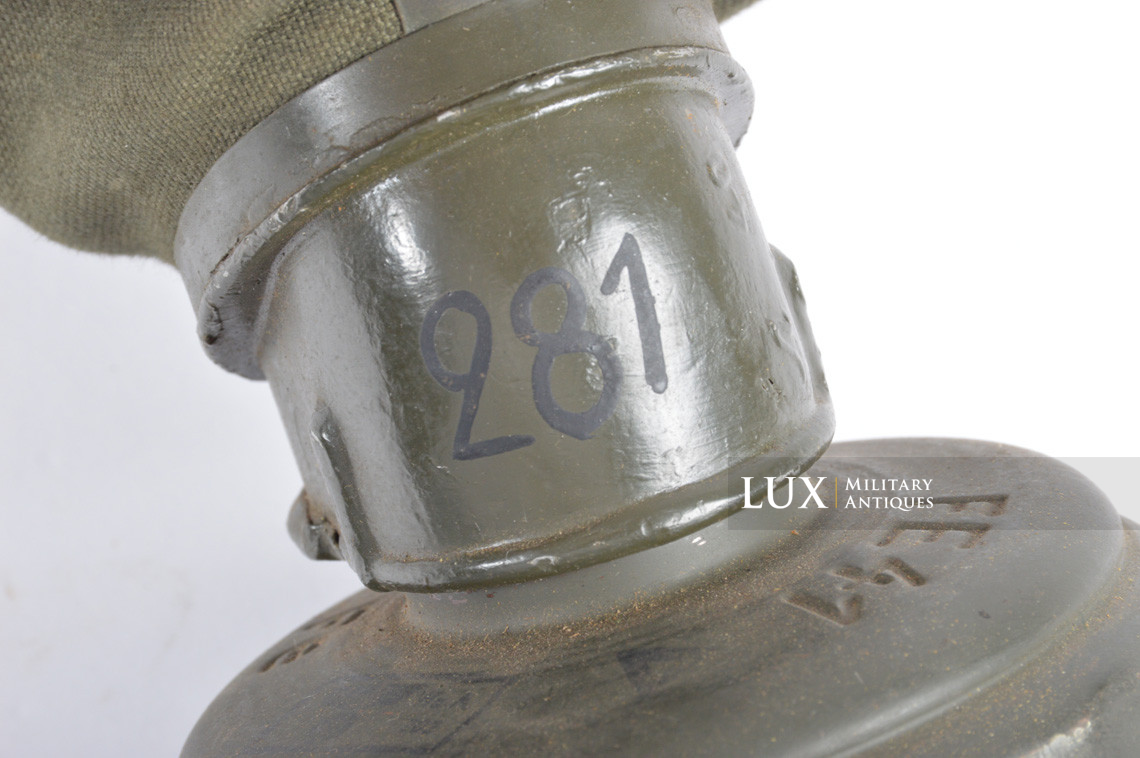 Late-war German gas mask canister set, « named » - photo 22