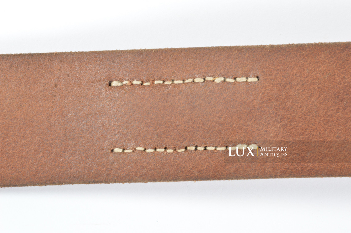 Unissued early German leather belt in natural brown leather, « LLG 1938 » - photo 11