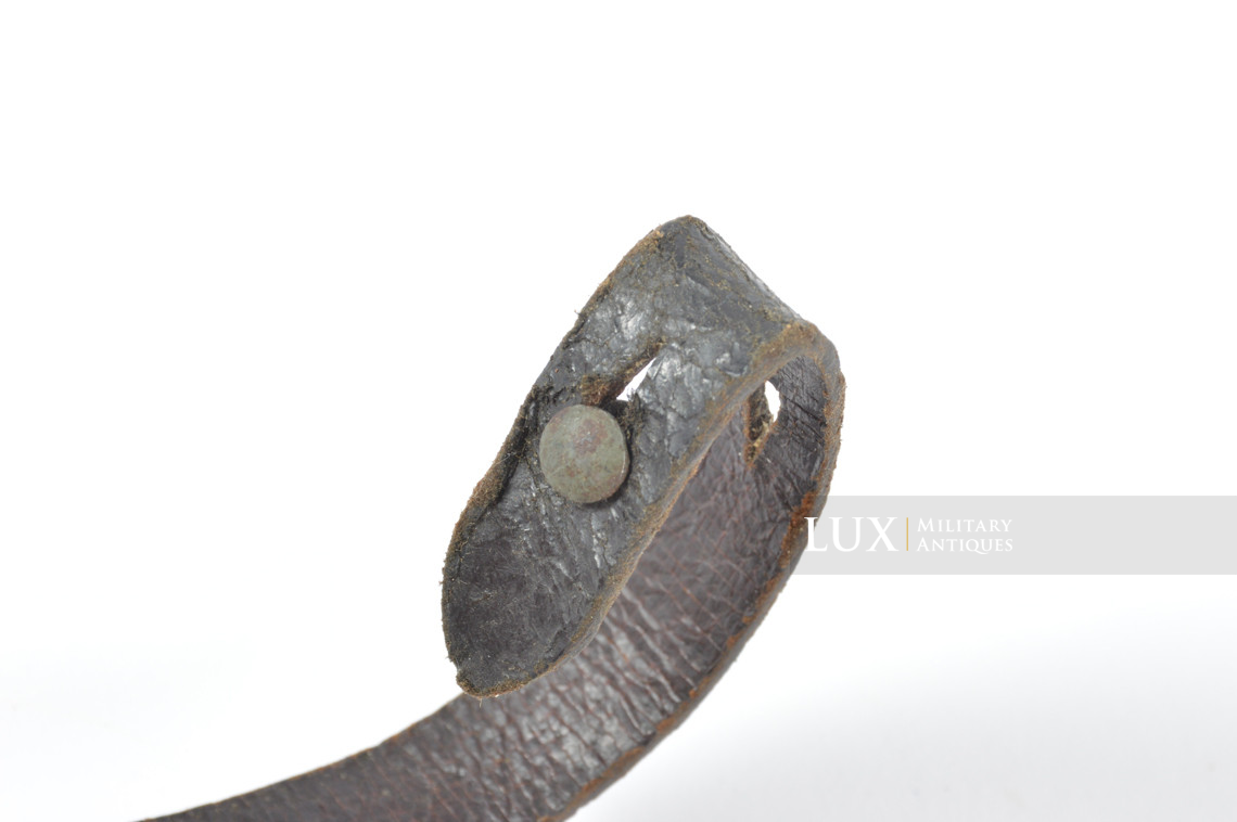 Early-war German helmet chinstrap in pigskin leather, « bmd41 » - photo 11