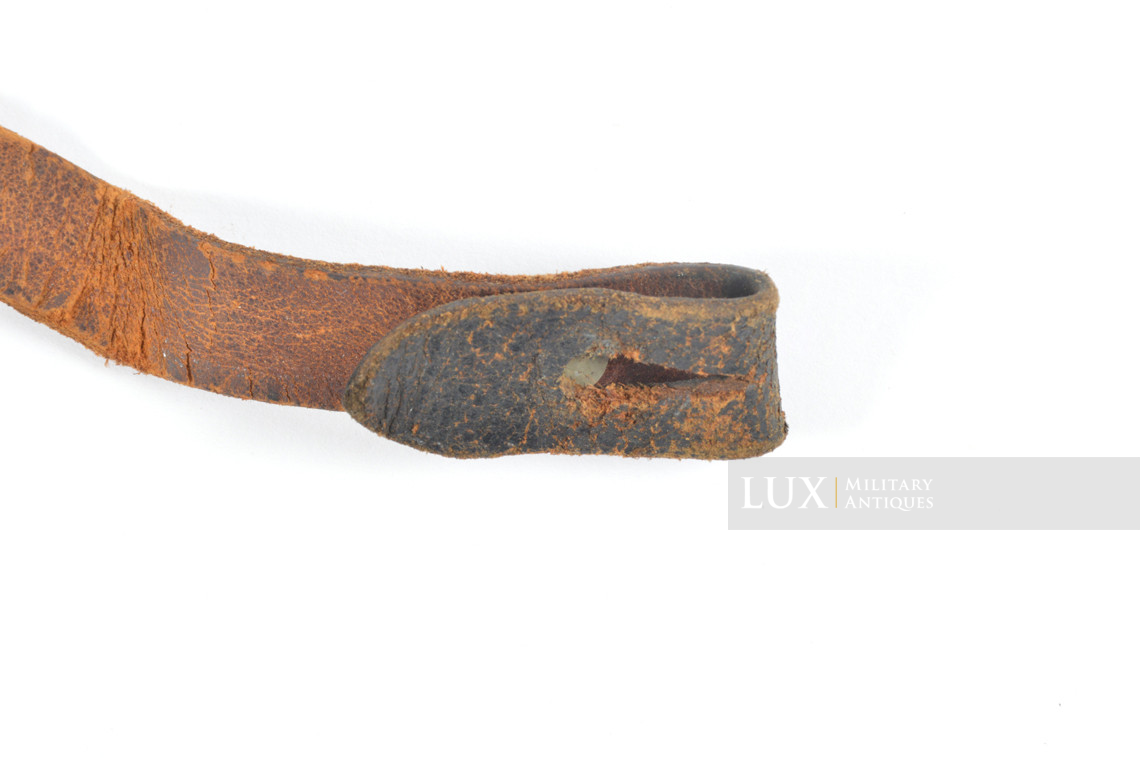 Early German helmet chinstrap « LEON H. BECK 1941 » - photo 11