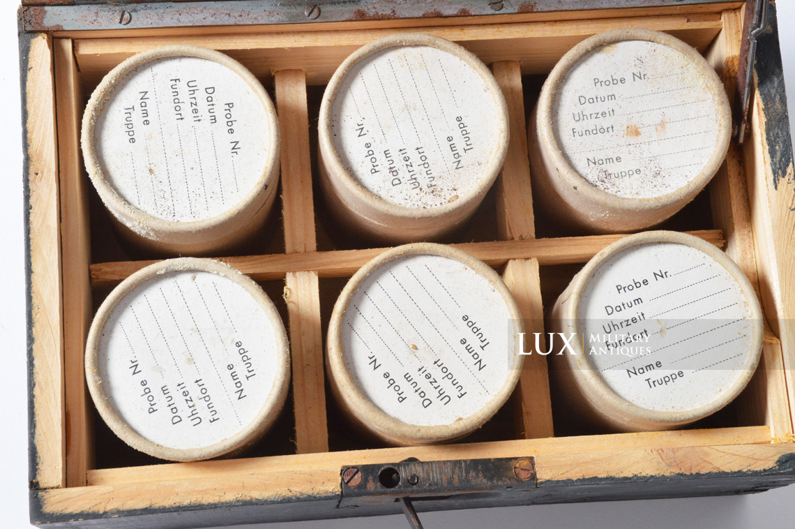 German chemical warfare test equipment box, « Kampfstoffproben » - photo 8