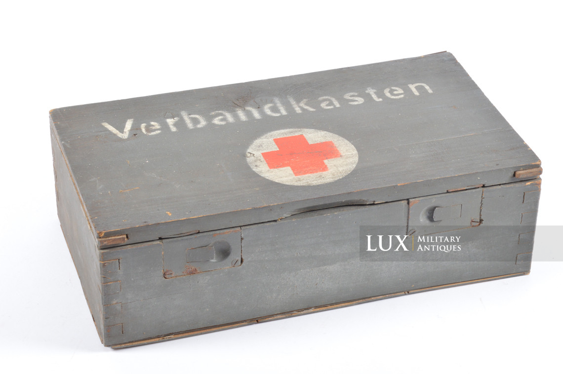 Late-war German first aid kit box, « Verbankasten » - photo 4