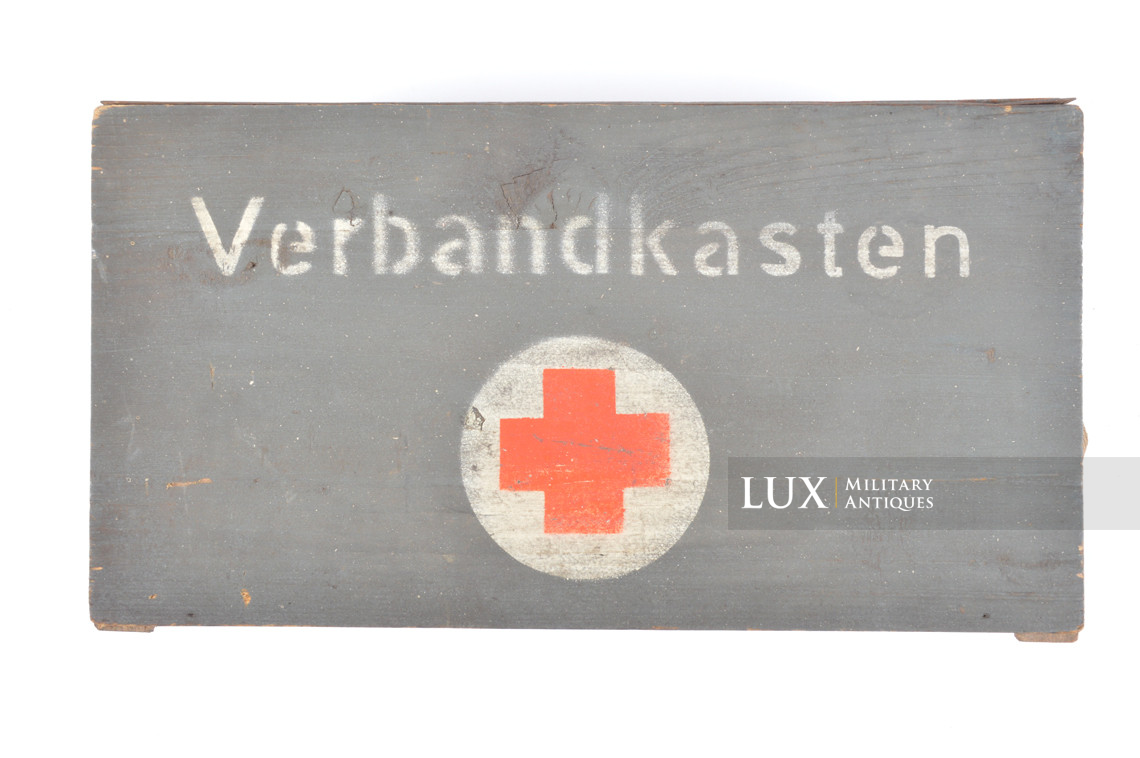 Late-war German first aid kit box, « Verbankasten » - photo 8