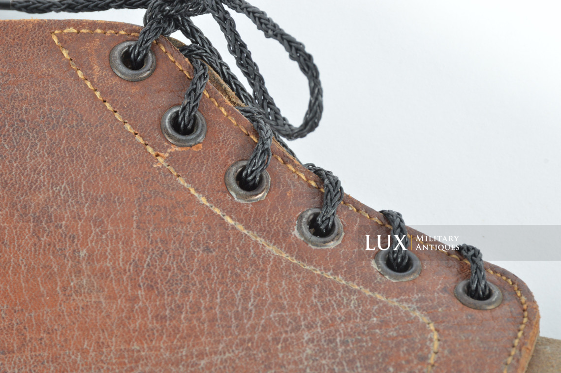 Late-war German low ankle combat boots, « RBNr / Solidus » - photo 9