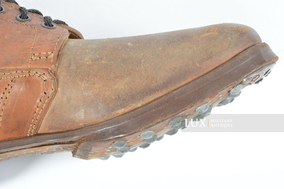 Late-war German low ankle combat boots, « RBNr / Solidus » - photo 38