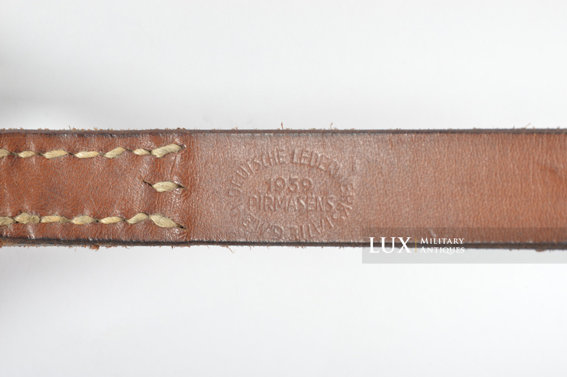 German light Y-straps in natural brown leather, « 1939 » - photo 17