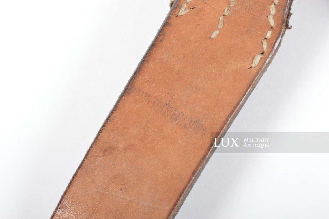 Unissued late-war Heer / Waffen-SS Y-straps, riveted construction, « RBNr. 0/0766/0004 » - photo 21