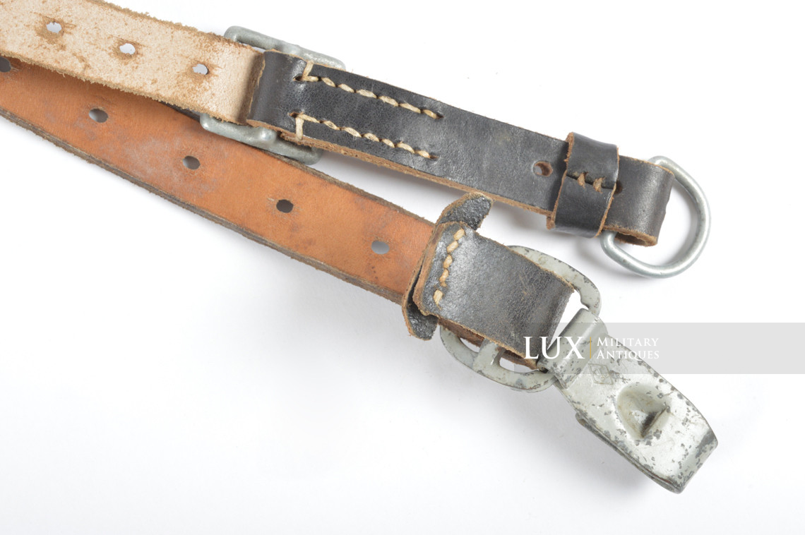 Unissued late-war Heer / Waffen-SS Y-straps, riveted construction, « RBNr. 0/0766/0004 » - photo 25