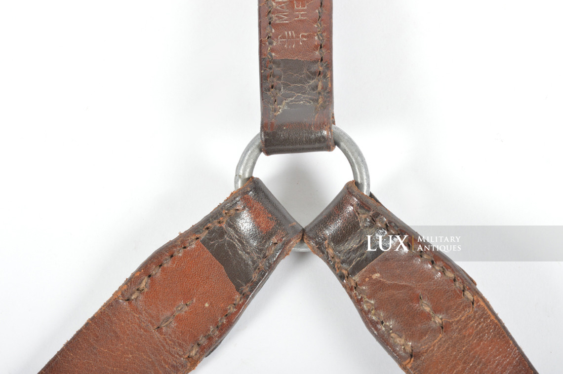 Early Luftwaffe Y-straps in chocolate brown leather, « 1938 » - photo 14