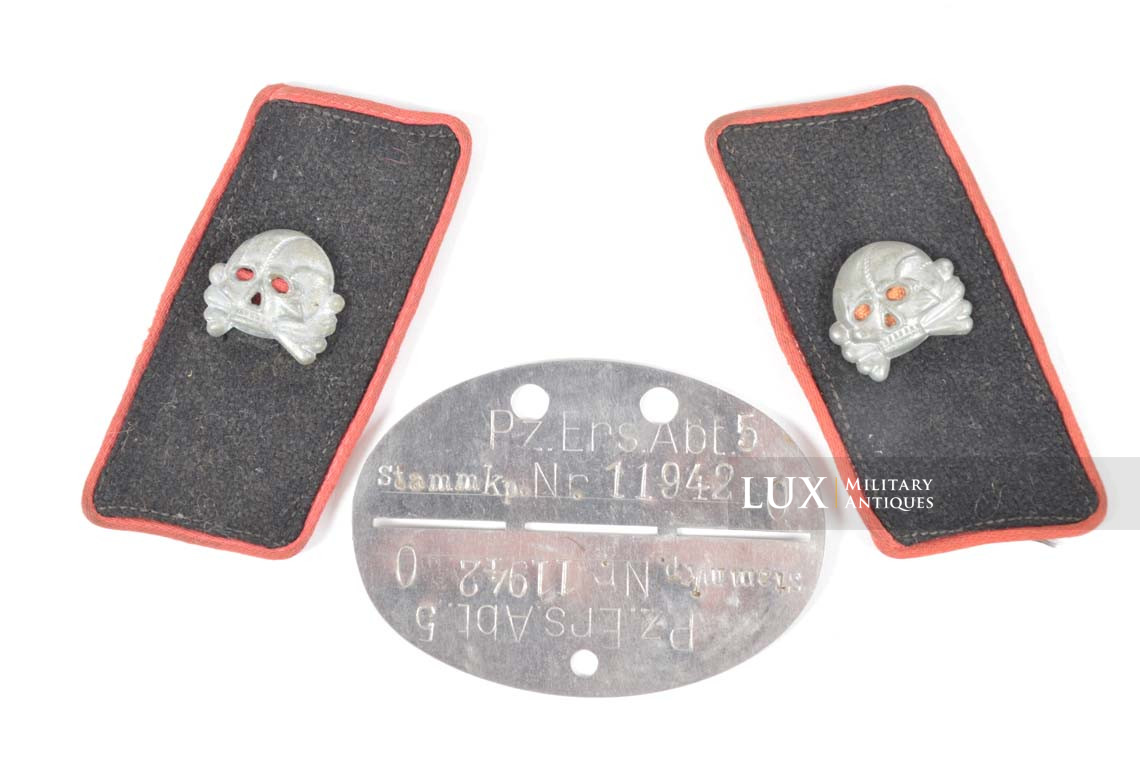 German Heer Panzer collar tabs with soldiers dog tag, « Pz. Ers. Abt.5 » - photo 4