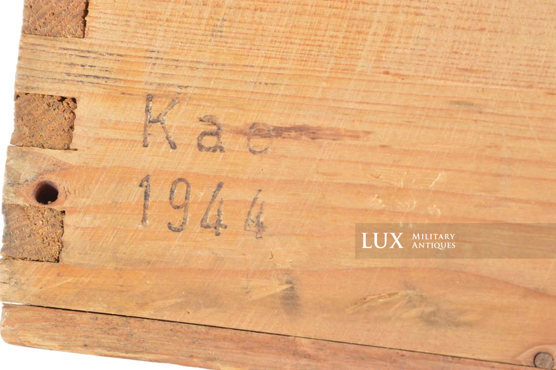Late-war German wooden ammunition case for k98 / MP44, « Patronenkasten 900 » - photo 13