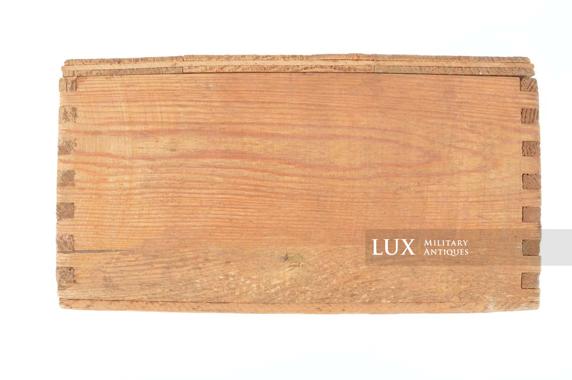 Caisse allemande fin de guerre de 900 cartouches 7.92mm, « Patronenkasten 900 » - photo 13