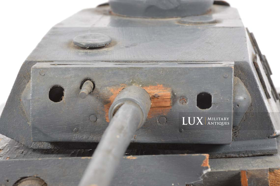 Maquette allemande d’instruction en bois d’un char, « PZ.K.W. III » - photo 18