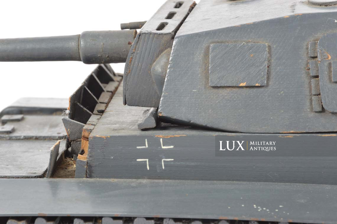 Maquette allemande d’instruction en bois d’un char, « PZ.K.W. III » - photo 28