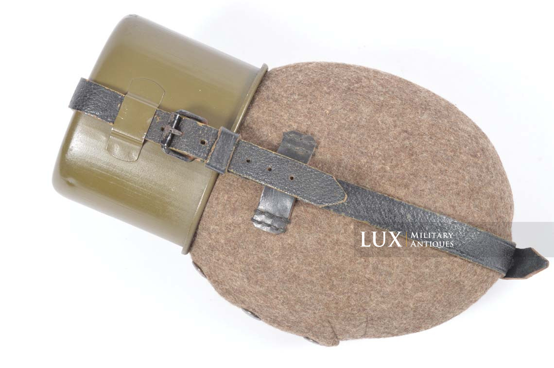 Unissued late-war German canteen, RBNr « 0/0633/0034 » - photo 4