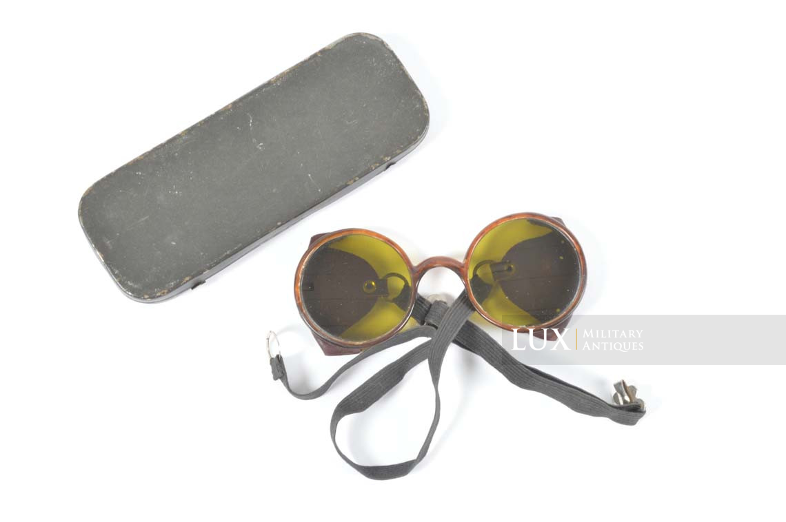 German tropical issued sunglasses boxed - Lux Military Antiques - photo 4