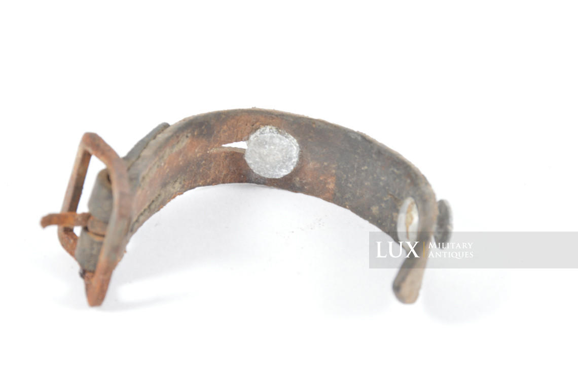 Late-war German helmet chinstrap part - photo 7