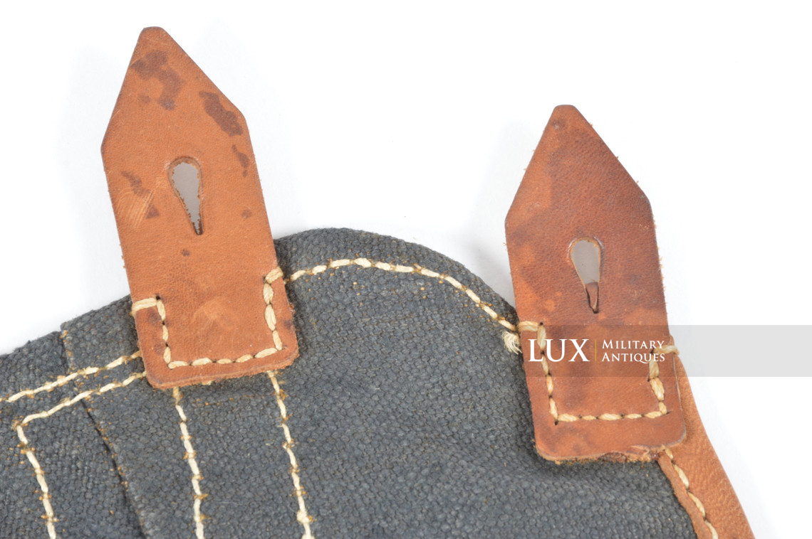 Unissued mid-war German k98 blue canvas receiver cover, « jgh1942 » - photo 11