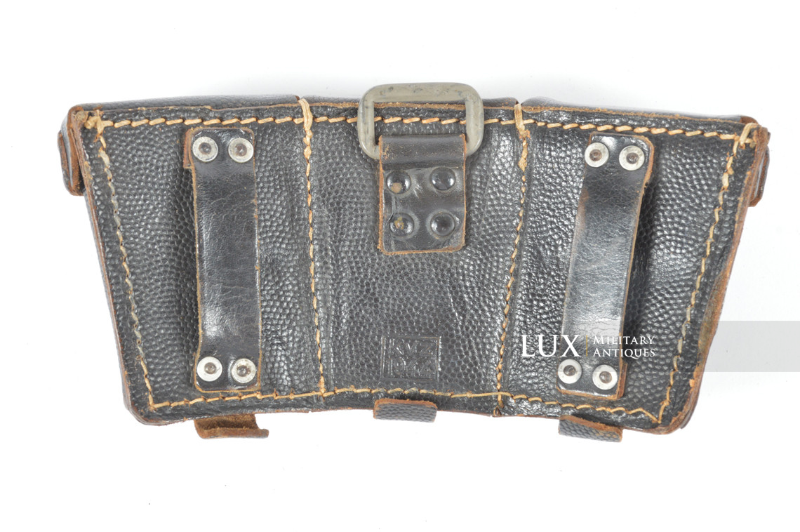 Matching pair of late war k98 ammunition pouches, « kvz 1944 » - photo 10