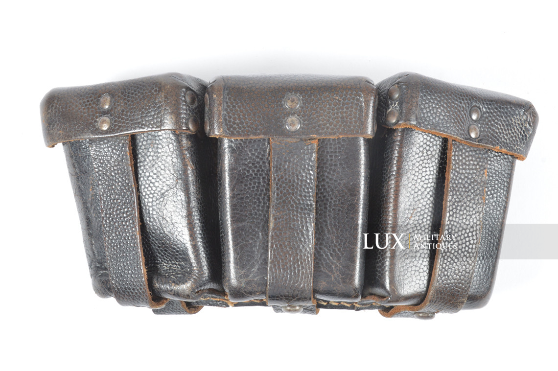 Matching pair of late war k98 ammunition pouches, « kvz 1944 » - photo 14