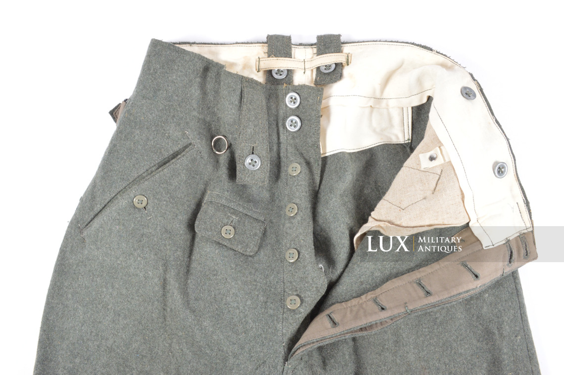 Unissued Heer / Waffen-SS M43 combat service trousers, « Keilhose » - photo 23