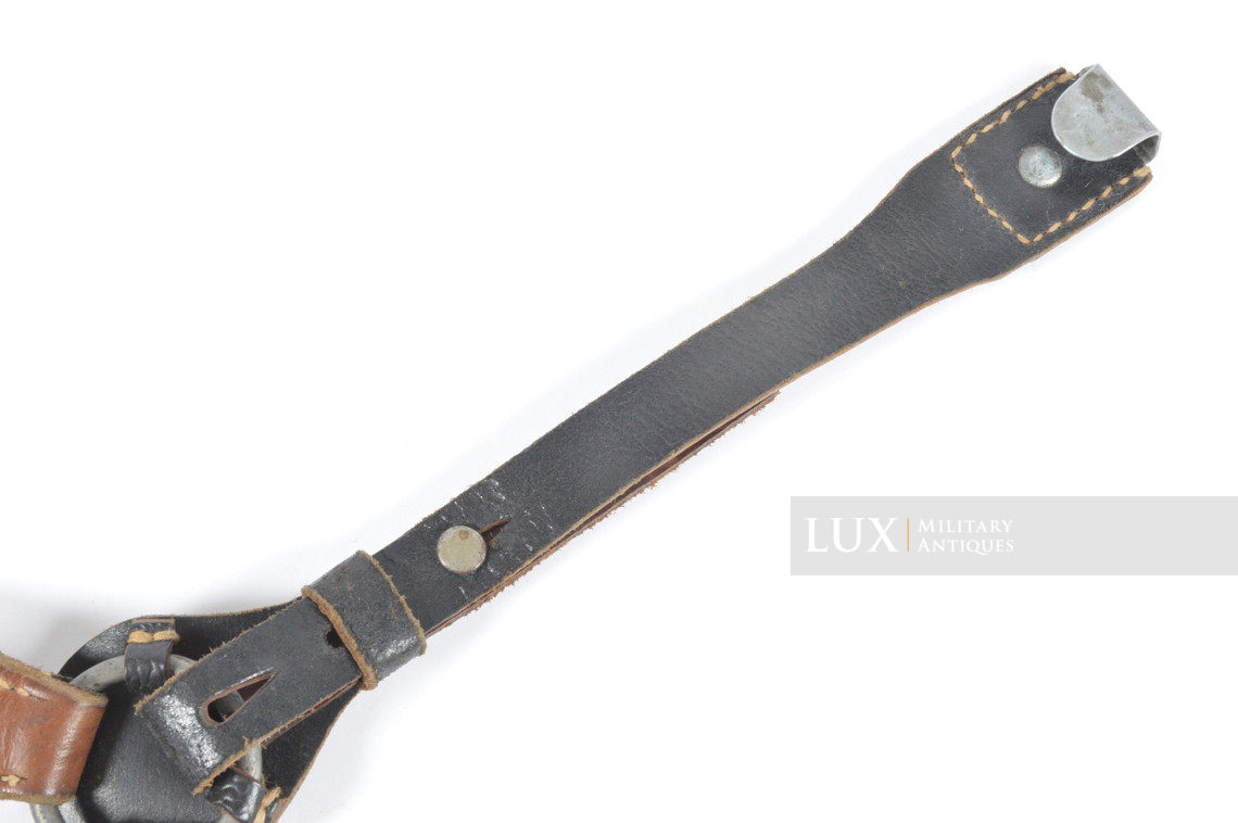 Unissued late-war Heer / Waffen-SS Y-straps, « RME45 » - photo 14